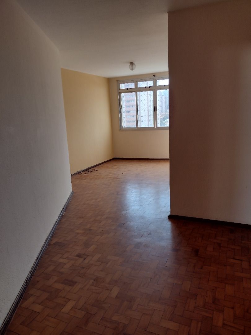 Apartamento à venda com 2 quartos, 60m² - Foto 2