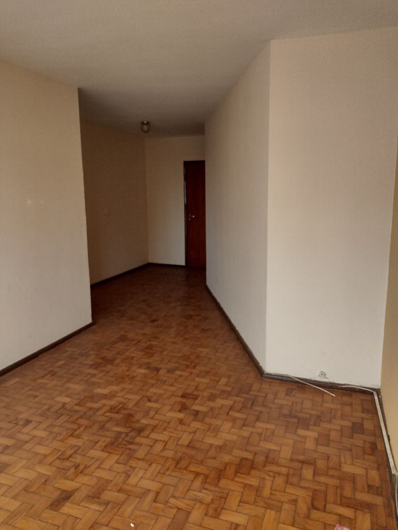 Apartamento à venda com 2 quartos, 60m² - Foto 4