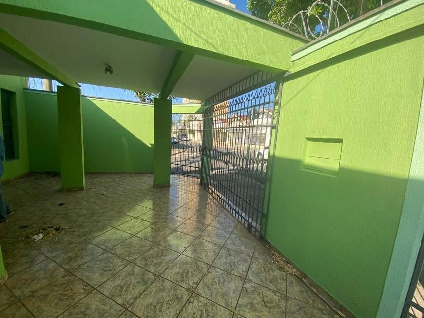 Casa à venda com 3 quartos, 180m² - Foto 3