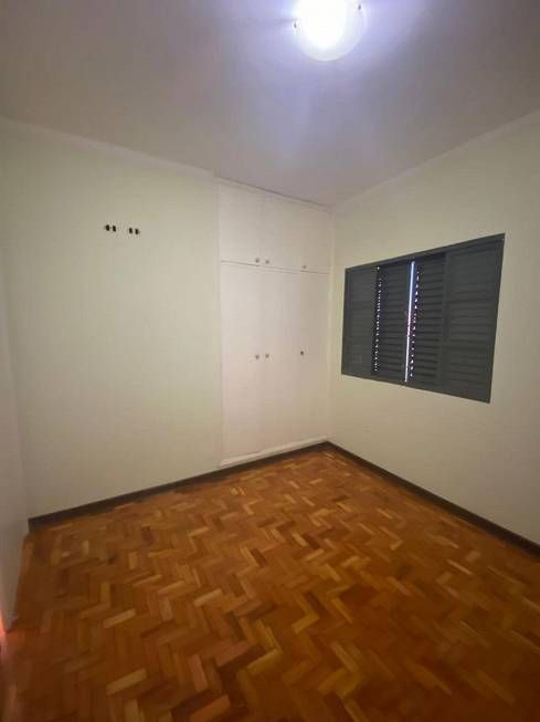 Casa à venda com 3 quartos, 180m² - Foto 7