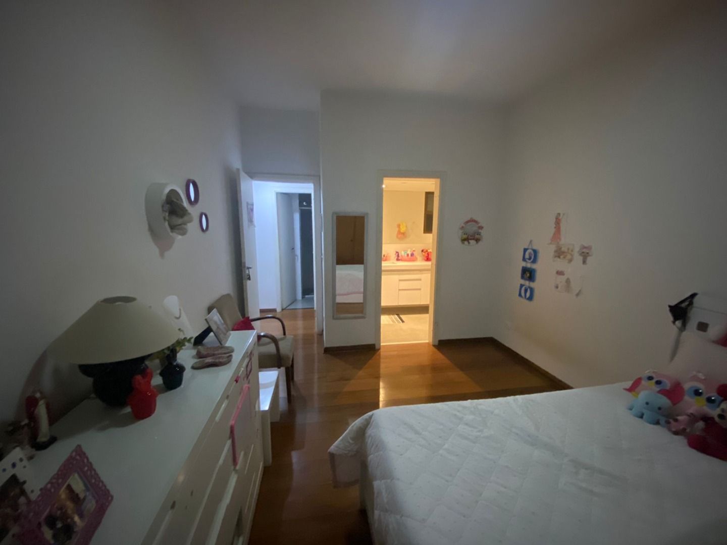 Apartamento à venda com 4 quartos, 240m² - Foto 17