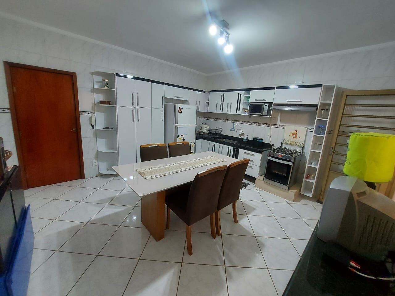 Chácara à venda com 3 quartos, 252m² - Foto 15