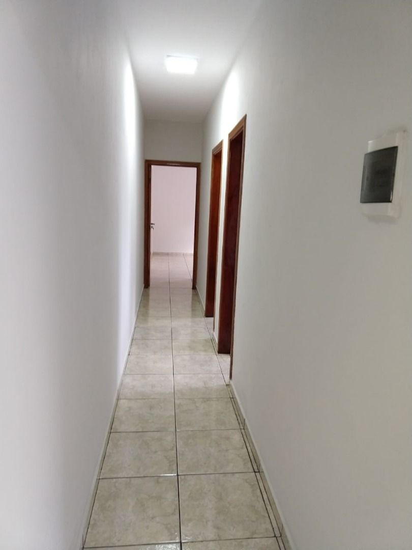 Casa à venda com 2 quartos, 100m² - Foto 7