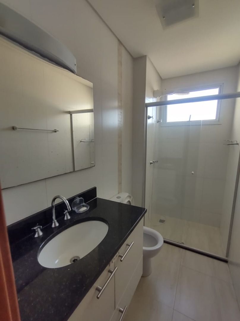 Apartamento para alugar com 3 quartos, 124m² - Foto 12