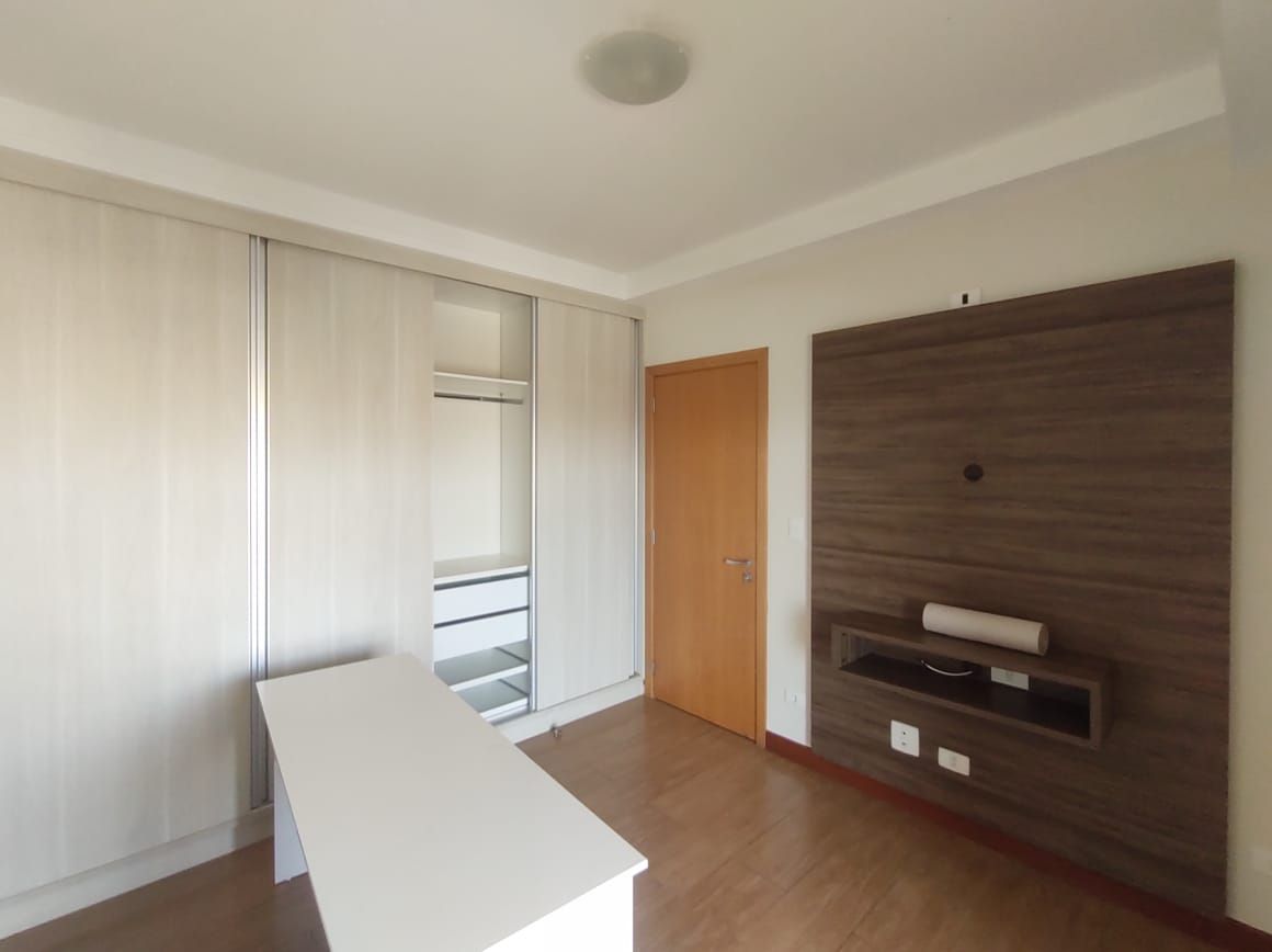 Apartamento para alugar com 3 quartos, 124m² - Foto 18