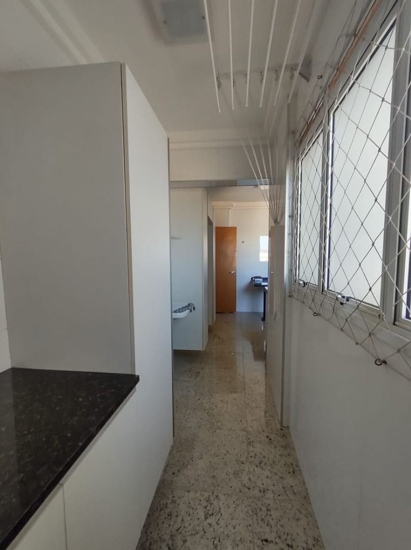 Apartamento para alugar com 3 quartos, 124m² - Foto 5