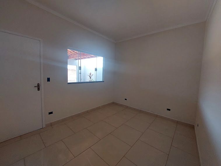 Casa à venda com 3 quartos, 85m² - Foto 4