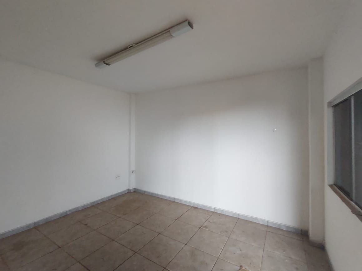 Depósito-Galpão-Armazém para alugar, 1000m² - Foto 8