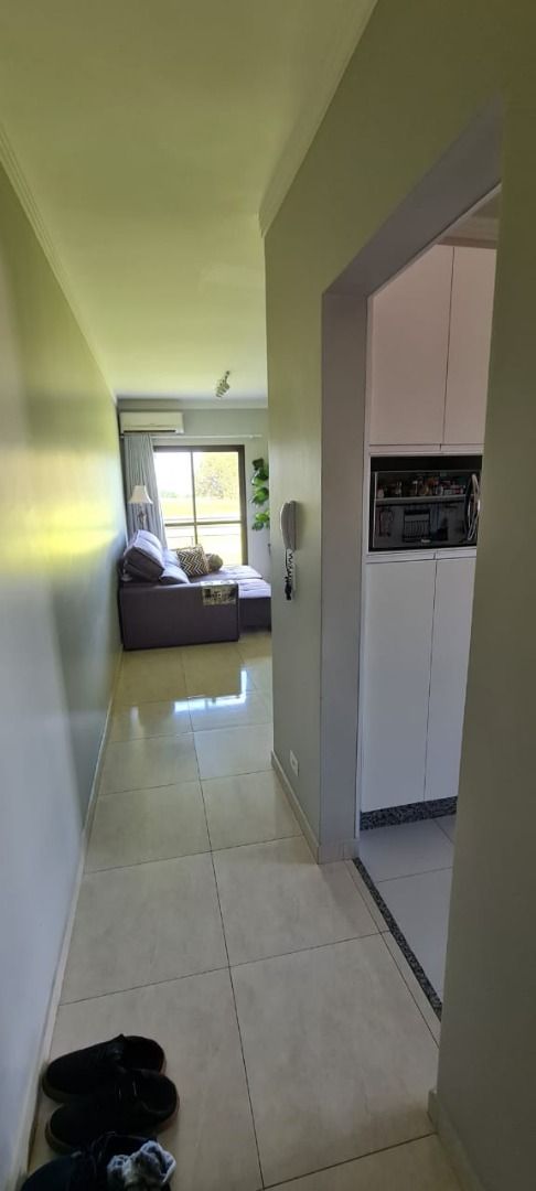 Apartamento à venda com 3 quartos, 74m² - Foto 2