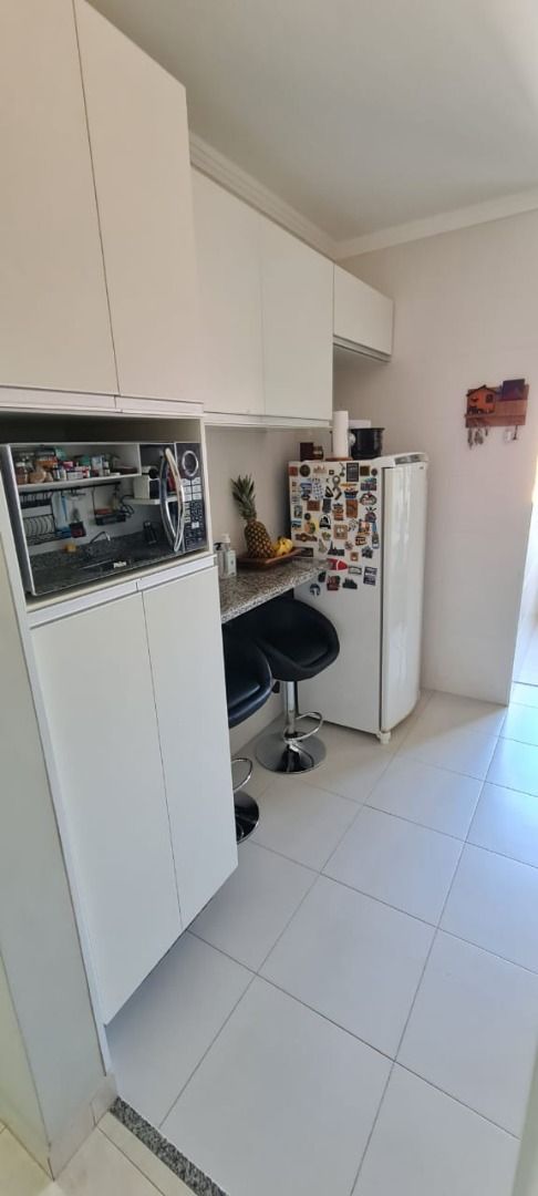 Apartamento à venda com 3 quartos, 74m² - Foto 4