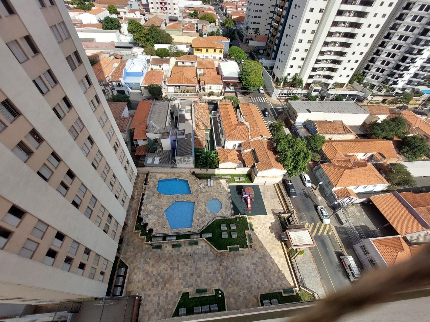 Apartamento à venda com 3 quartos, 137m² - Foto 11