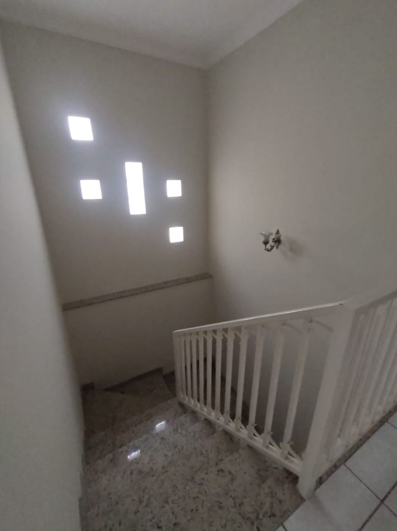 Casa para alugar com 3 quartos, 192m² - Foto 16