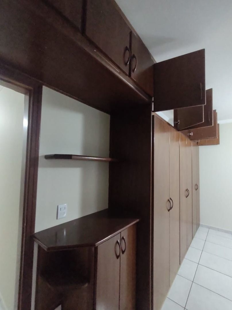 Casa para alugar com 3 quartos, 192m² - Foto 17