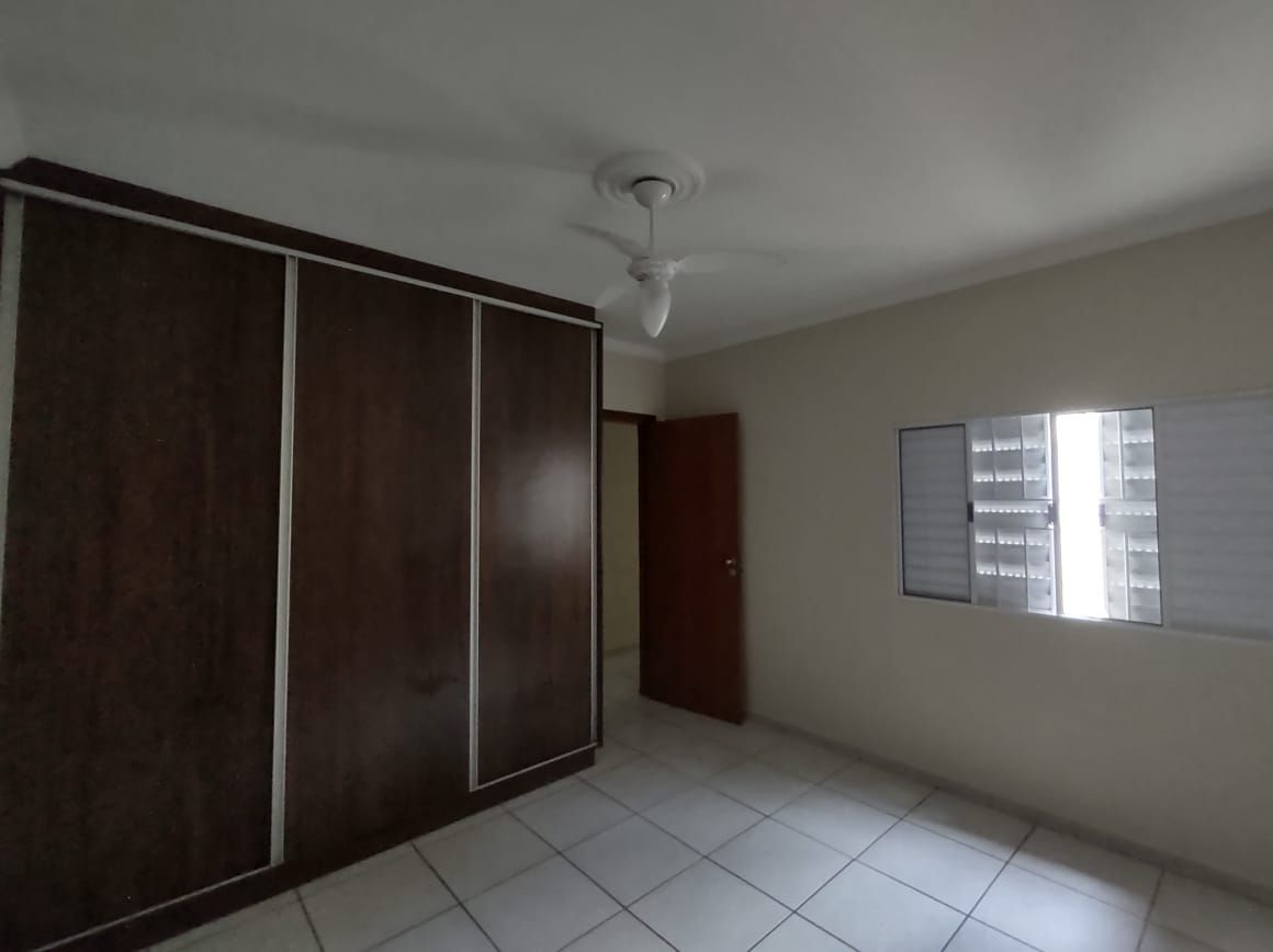 Casa para alugar com 3 quartos, 192m² - Foto 20