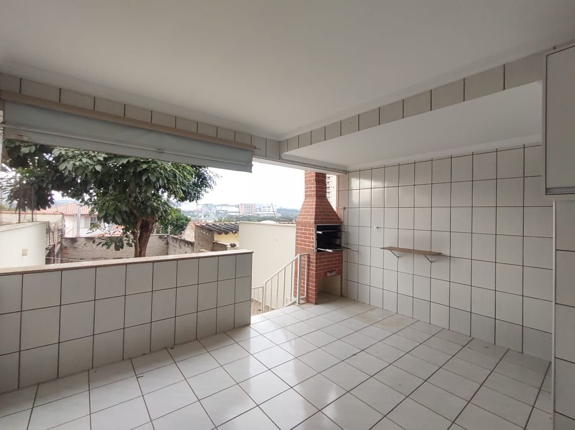 Casa para alugar com 3 quartos, 192m² - Foto 6