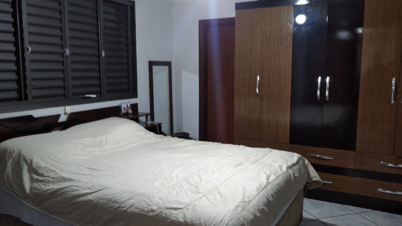 Casa à venda com 2 quartos, 280m² - Foto 8