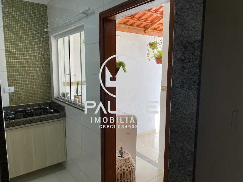 Casa à venda com 2 quartos, 80m² - Foto 11