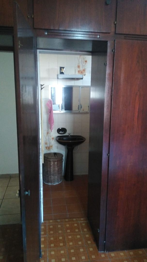 Casa à venda com 4 quartos, 96m² - Foto 11