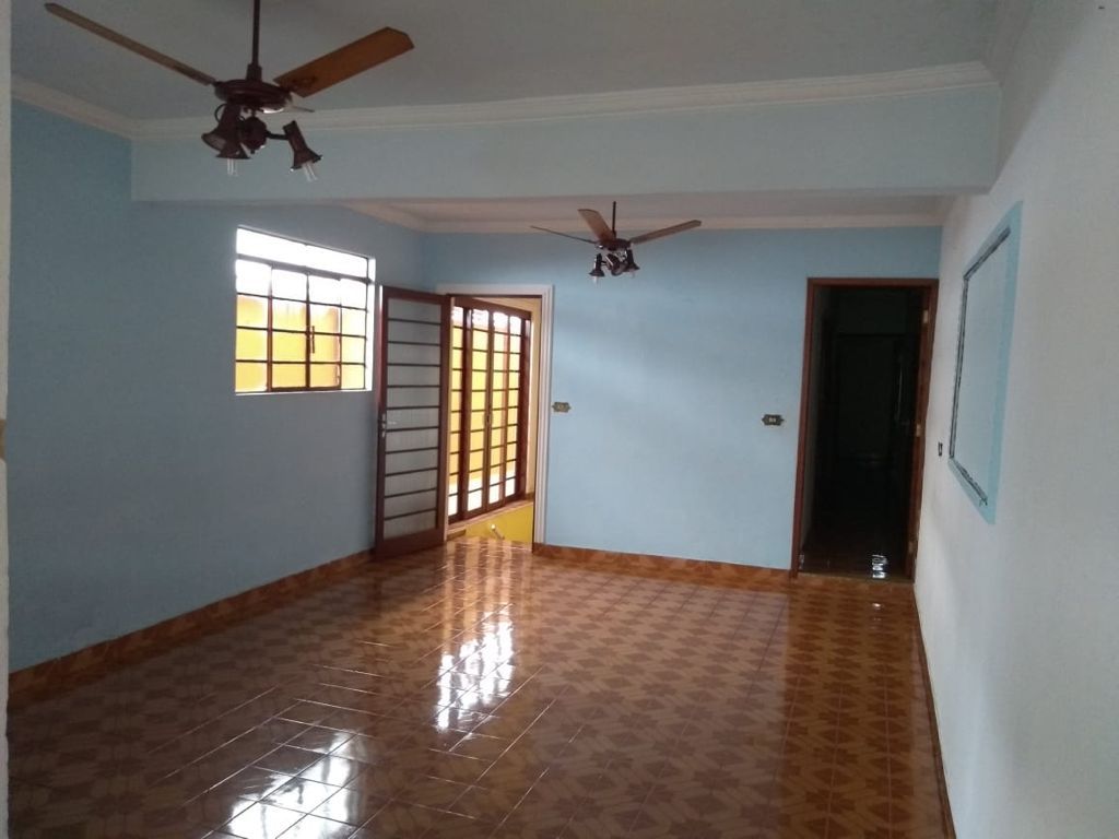 Casa à venda com 2 quartos, 86m² - Foto 1