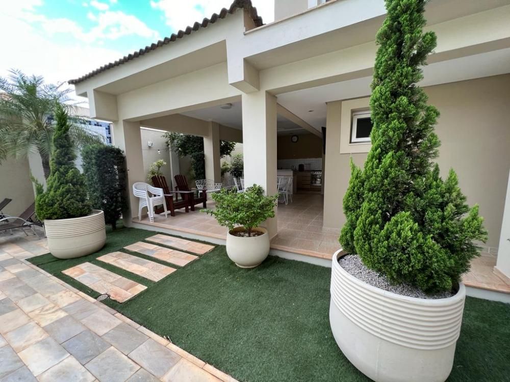 Casa à venda com 4 quartos, 431m² - Foto 2