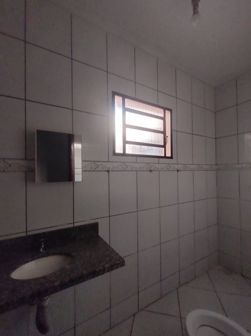 Casa à venda com 3 quartos, 108m² - Foto 11