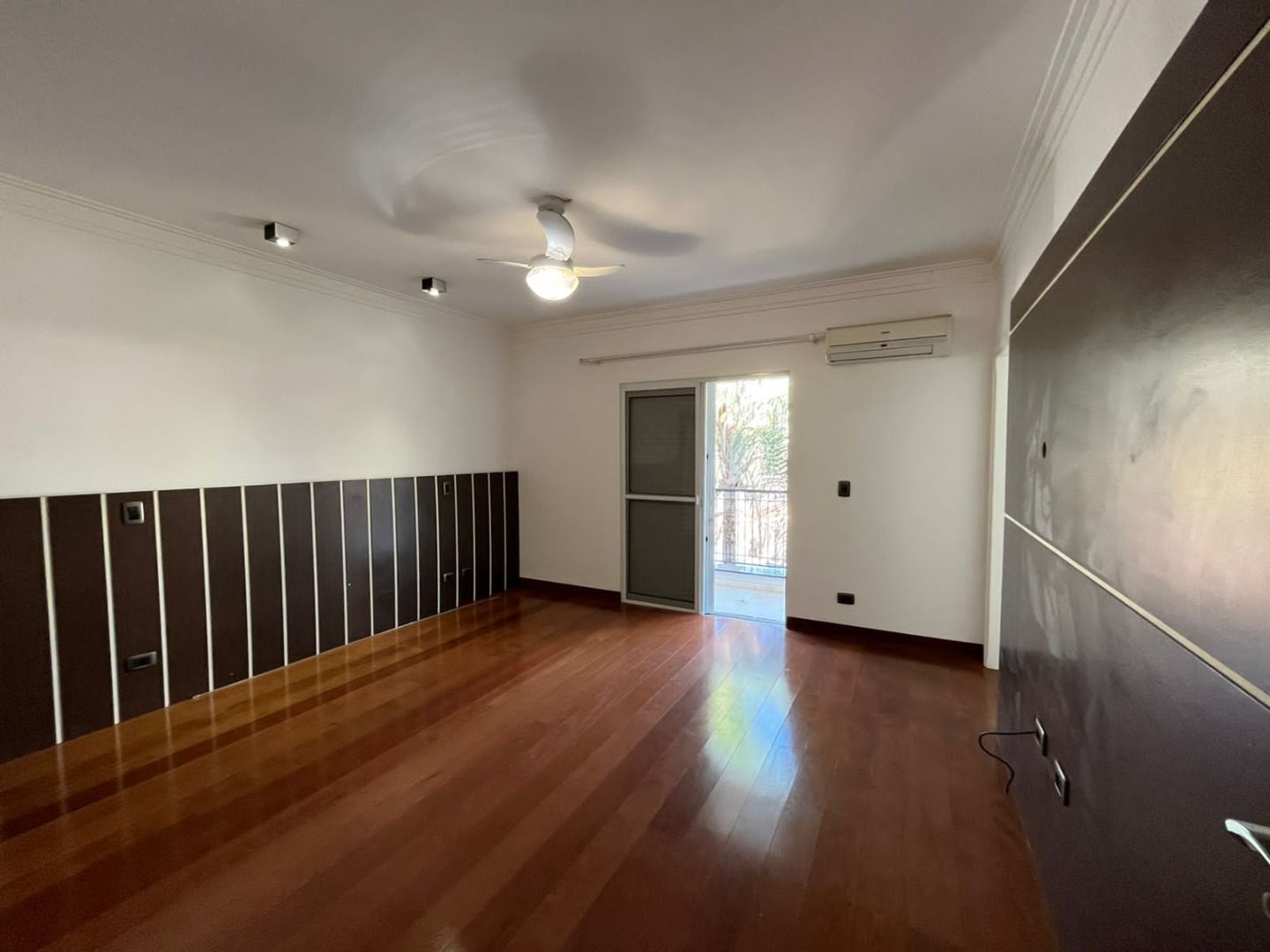 Casa de Condomínio para alugar com 3 quartos, 290m² - Foto 17