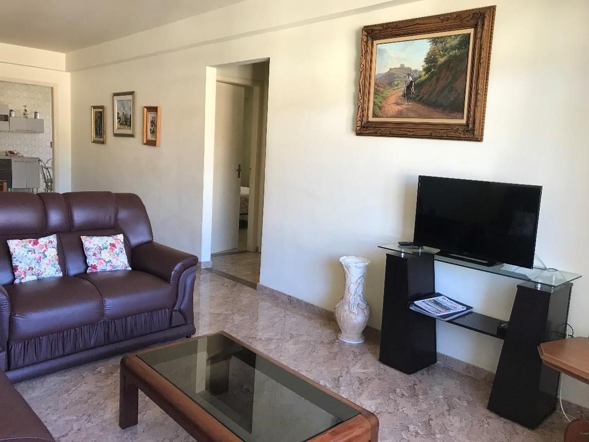 Apartamento à venda com 2 quartos, 100m² - Foto 1