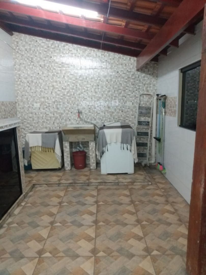 Casa à venda com 3 quartos, 180m² - Foto 16