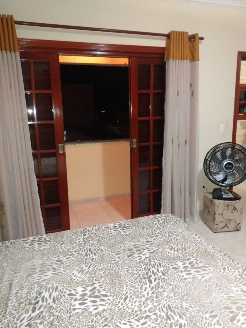 Casa à venda com 3 quartos, 180m² - Foto 4