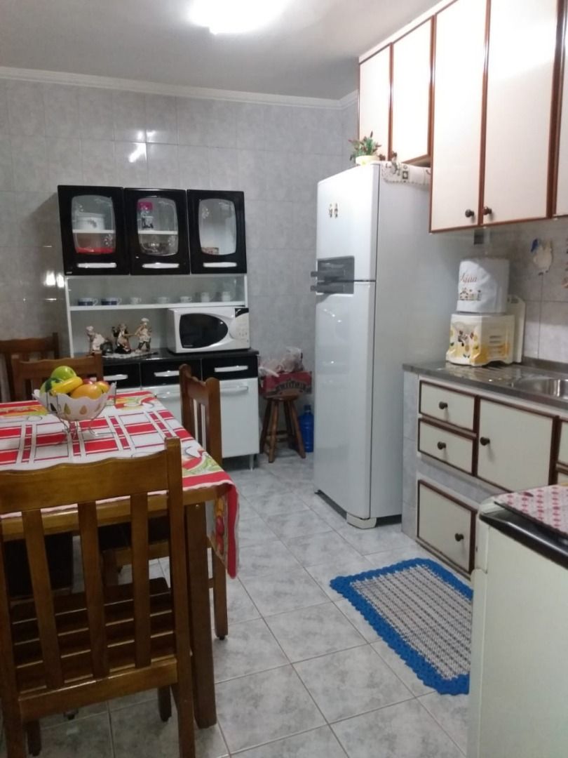 Casa à venda com 3 quartos, 180m² - Foto 9