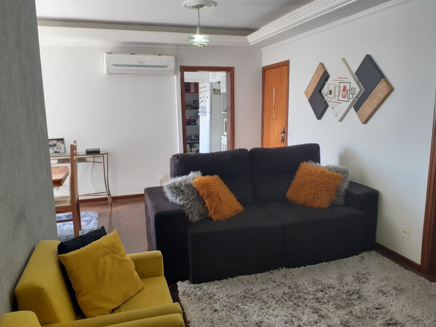 Apartamento à venda com 3 quartos, 123m² - Foto 2