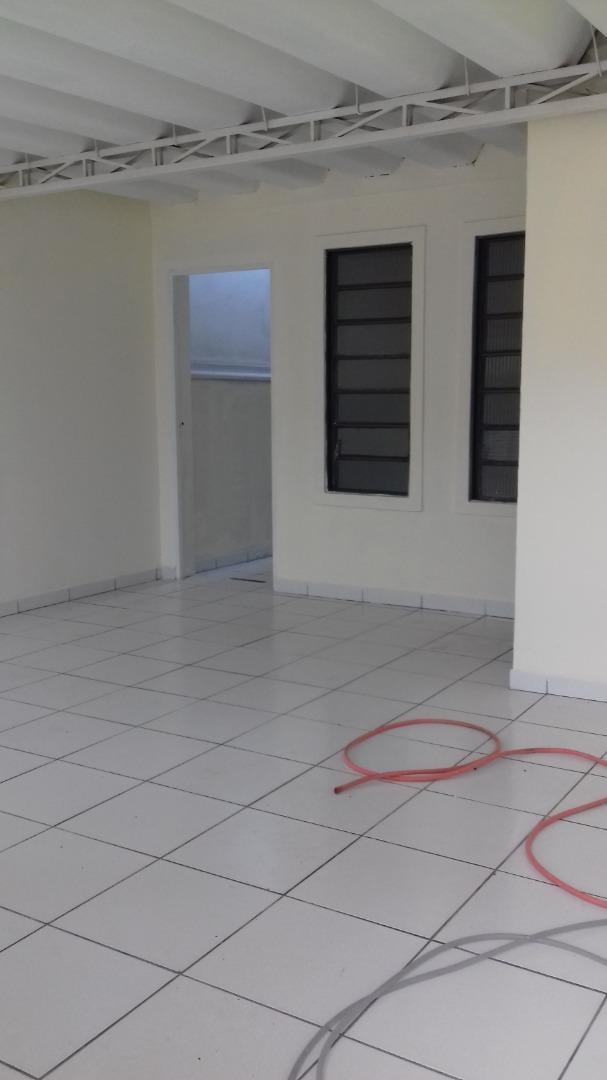 Casa à venda e aluguel com 2 quartos, 69m² - Foto 2