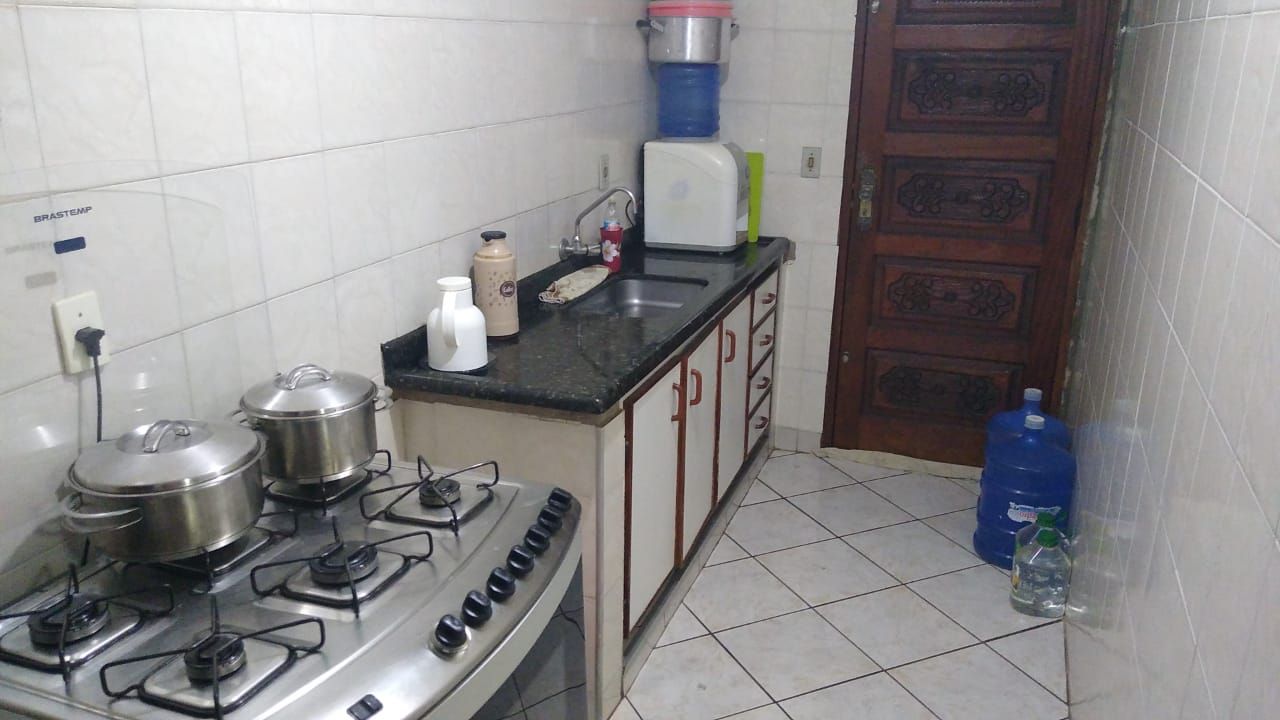 Casa à venda com 2 quartos, 140m² - Foto 3