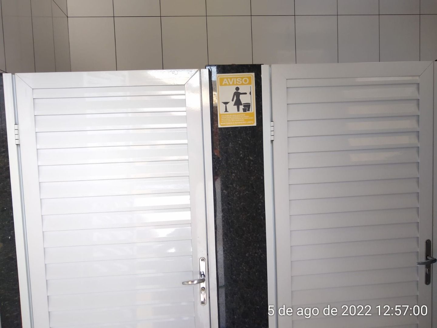 Chácara à venda com 2 quartos, 200m² - Foto 10