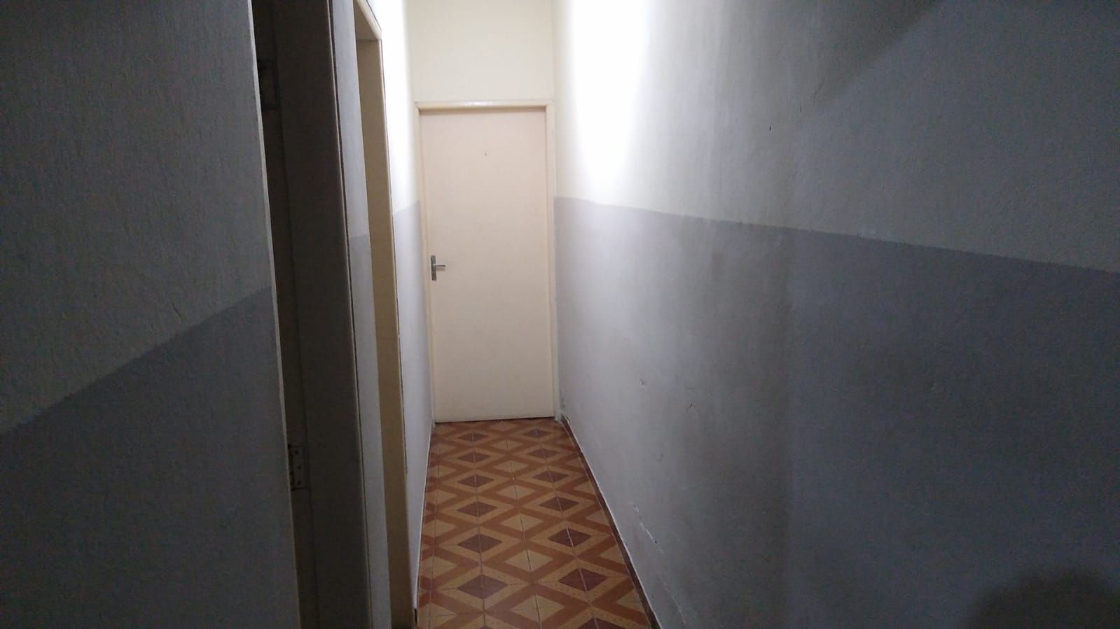 Casa à venda com 2 quartos, 80m² - Foto 4