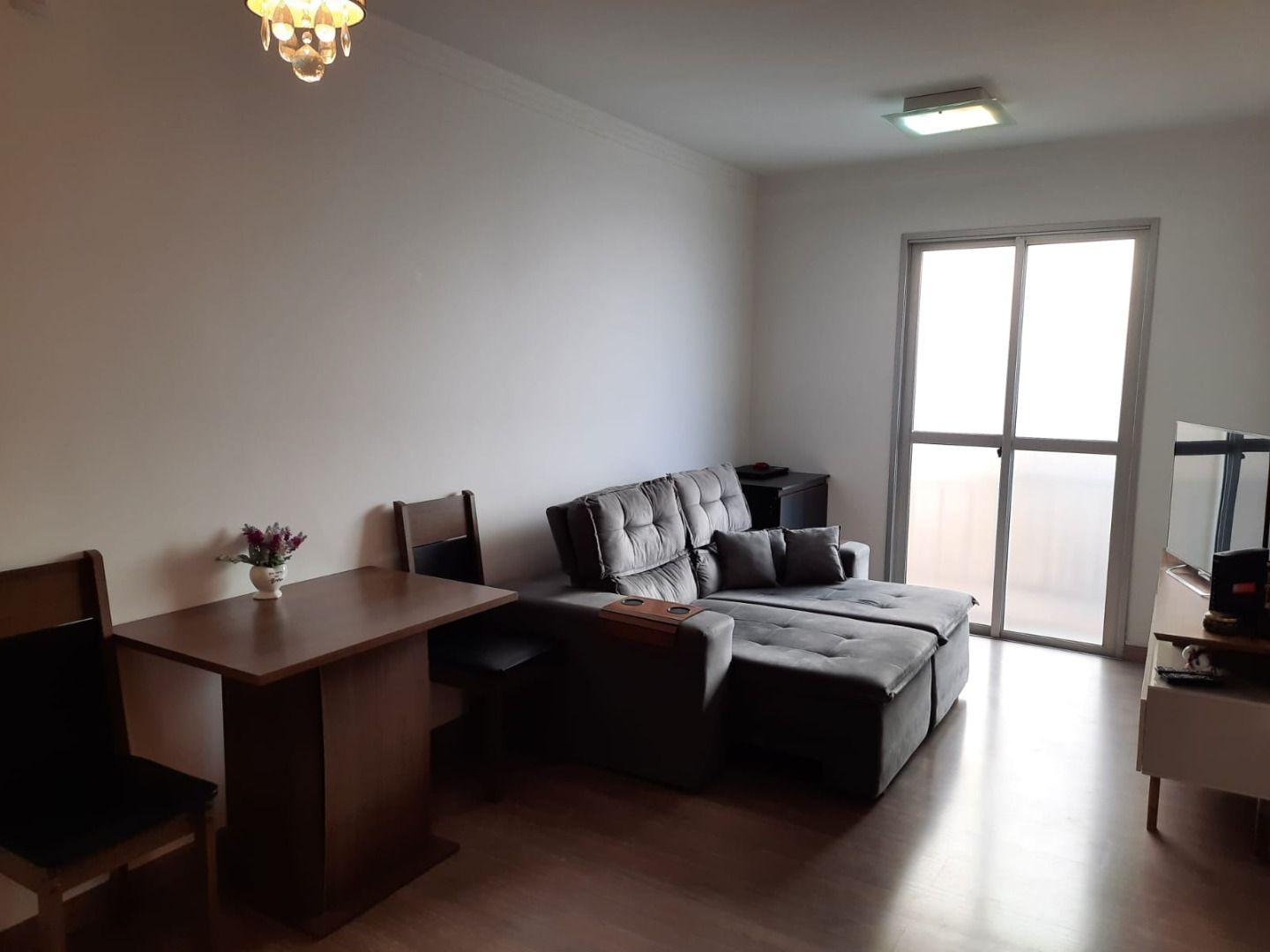 Apartamento à venda com 3 quartos, 70m² - Foto 1