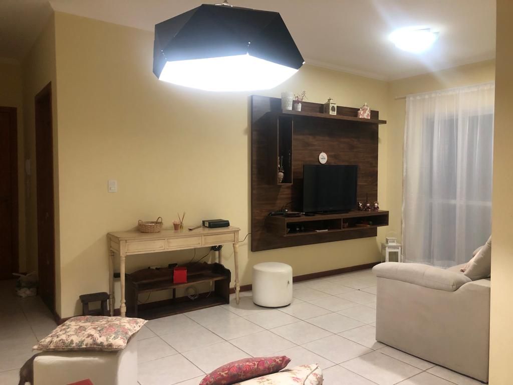 Apartamento à venda com 2 quartos, 72m² - Foto 2