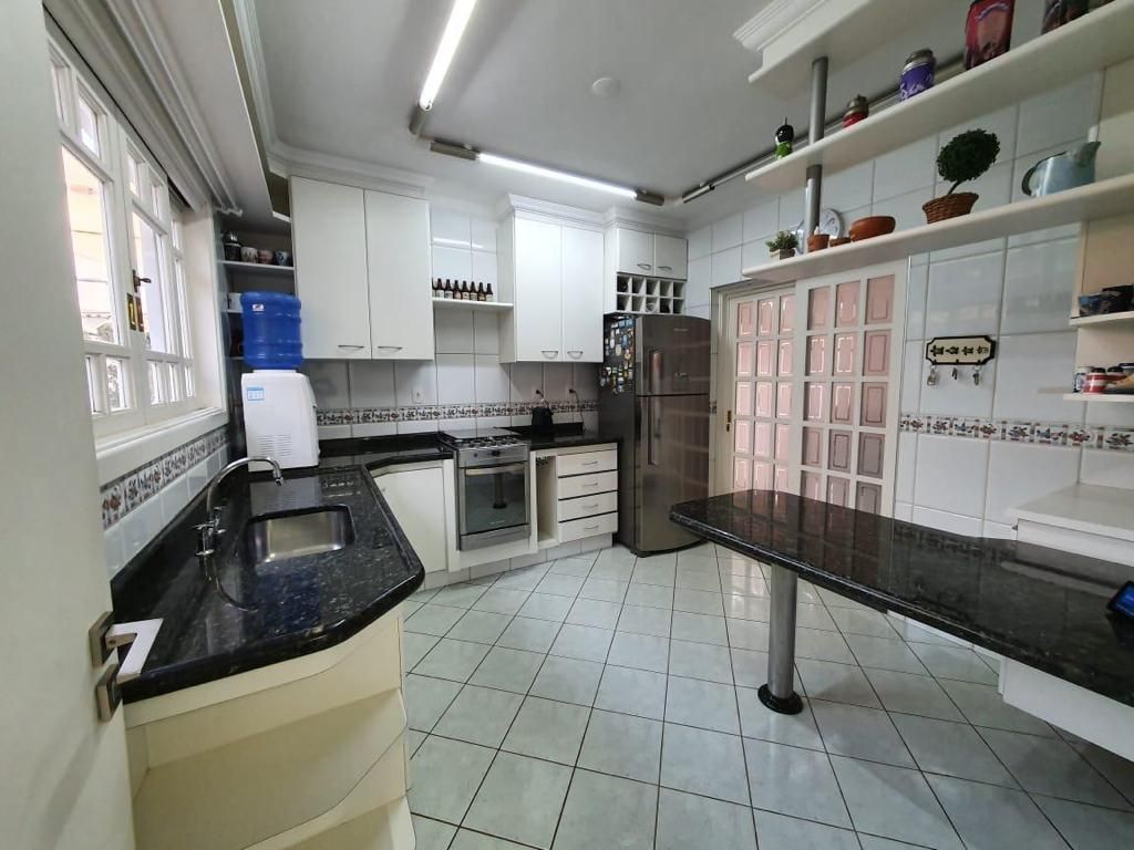 Casa de Condomínio à venda com 4 quartos, 250m² - Foto 16