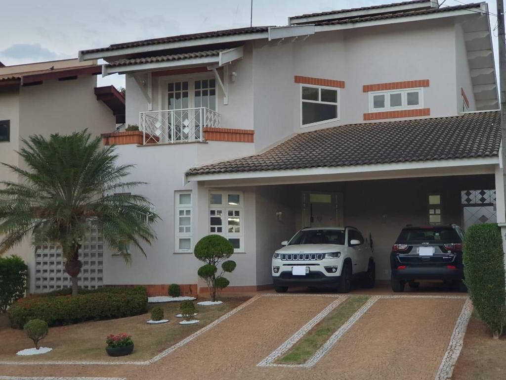 Casa de Condomínio à venda com 4 quartos, 250m² - Foto 3