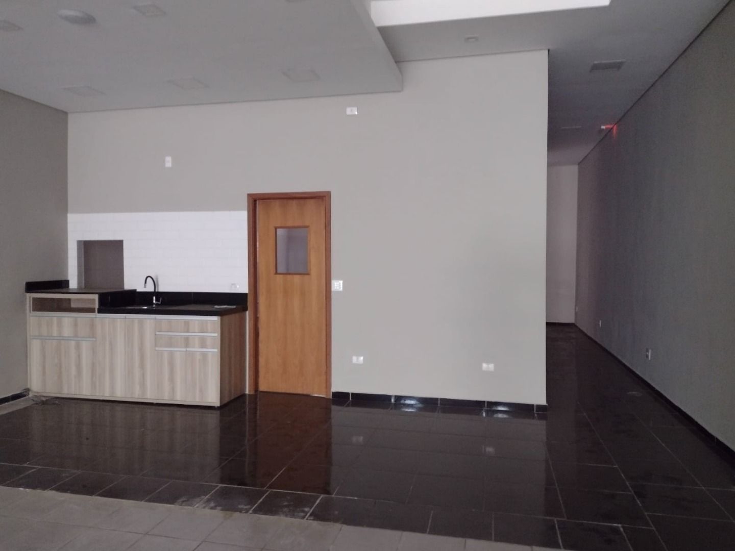 Loja-Salão para alugar, 261m² - Foto 4