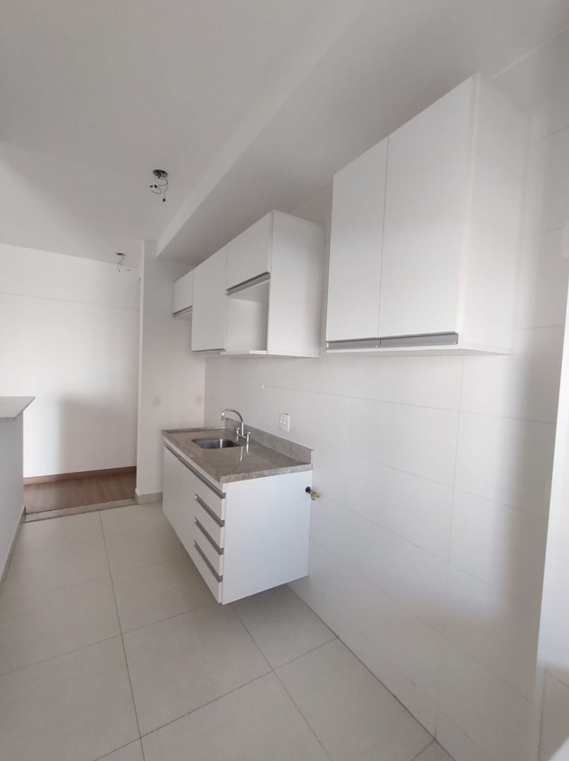 Apartamento para alugar com 2 quartos, 57m² - Foto 15