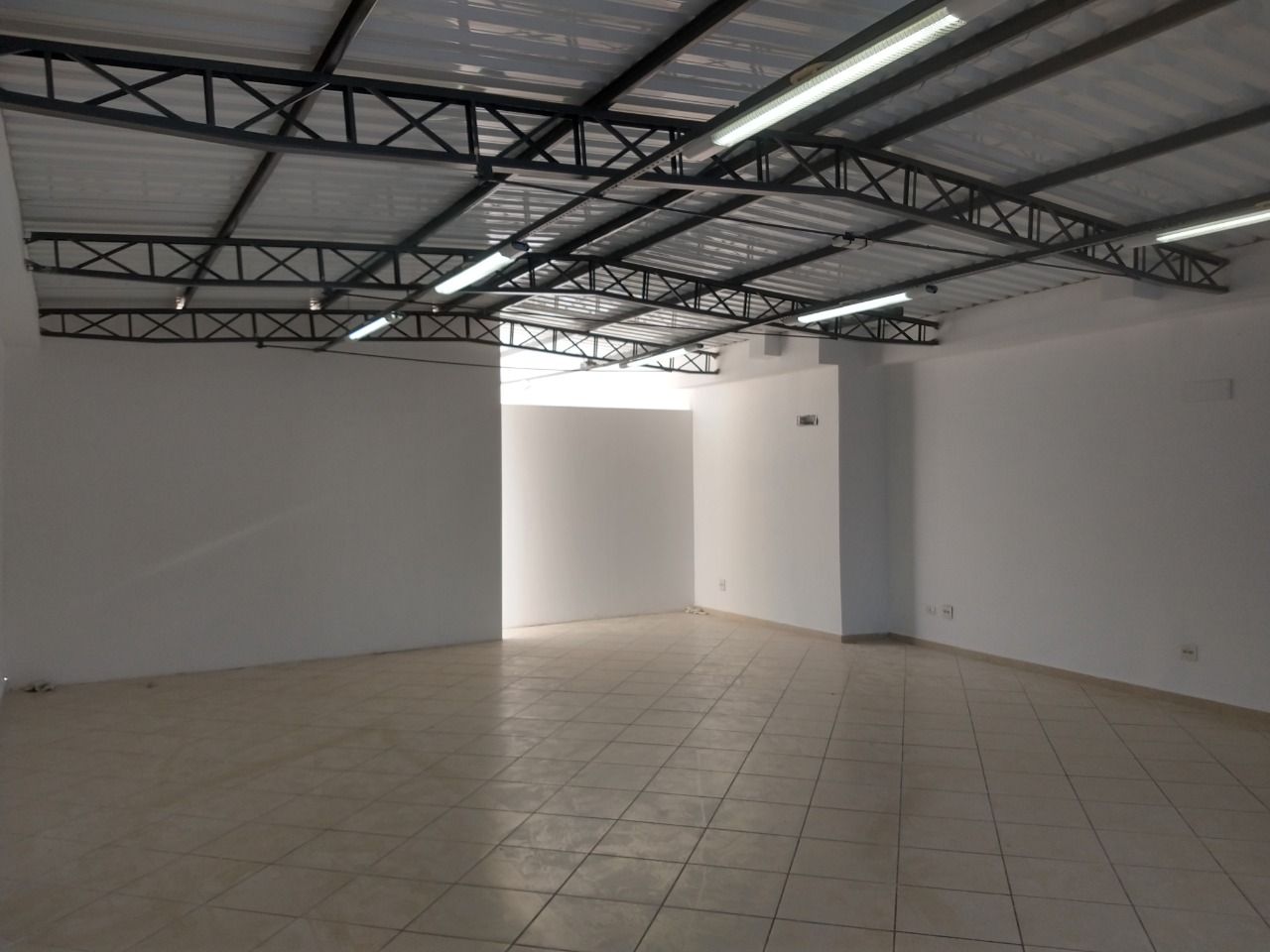 Loja-Salão para alugar, 148m² - Foto 2