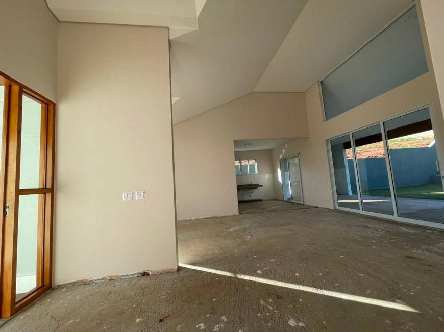 Chácara à venda com 3 quartos, 204m² - Foto 9