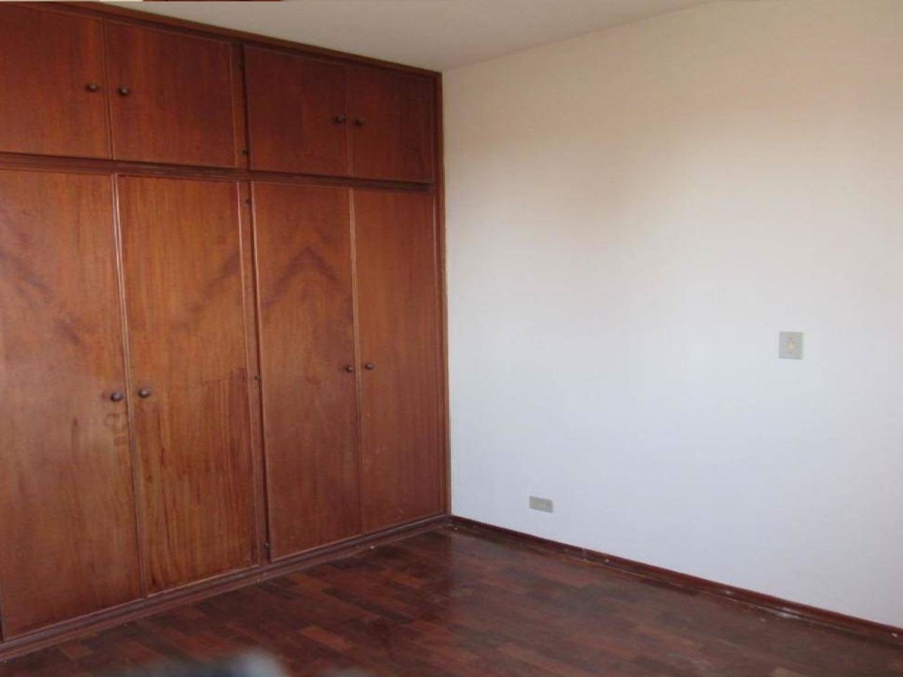 Apartamento à venda com 2 quartos, 68m² - Foto 3