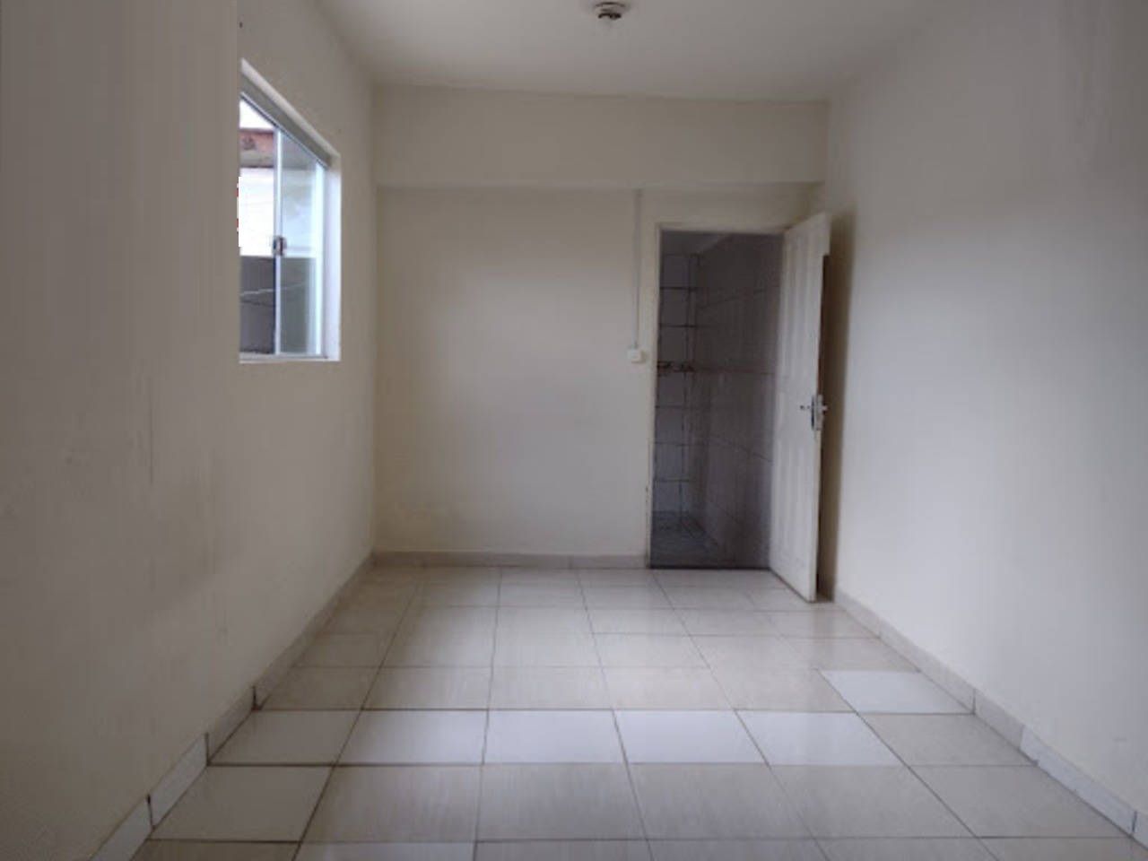 Casa à venda com 3 quartos, 209m² - Foto 1