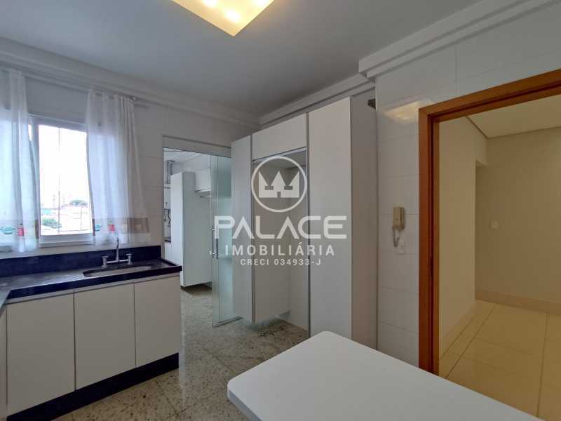 Apartamento para alugar com 3 quartos, 128m² - Foto 26