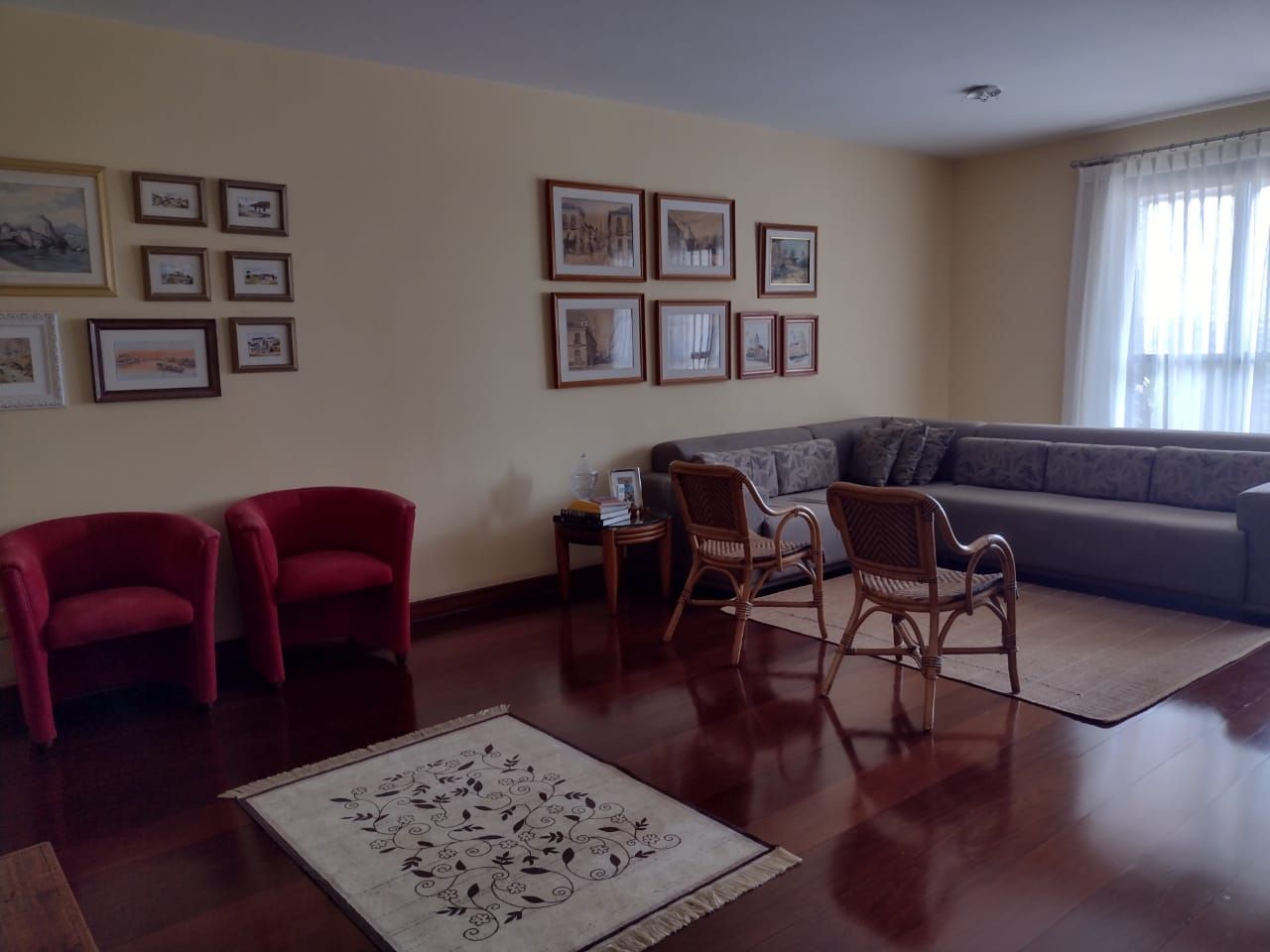 Apartamento à venda com 4 quartos, 221m² - Foto 4