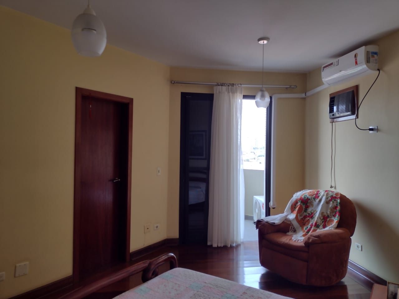 Apartamento à venda com 4 quartos, 221m² - Foto 5