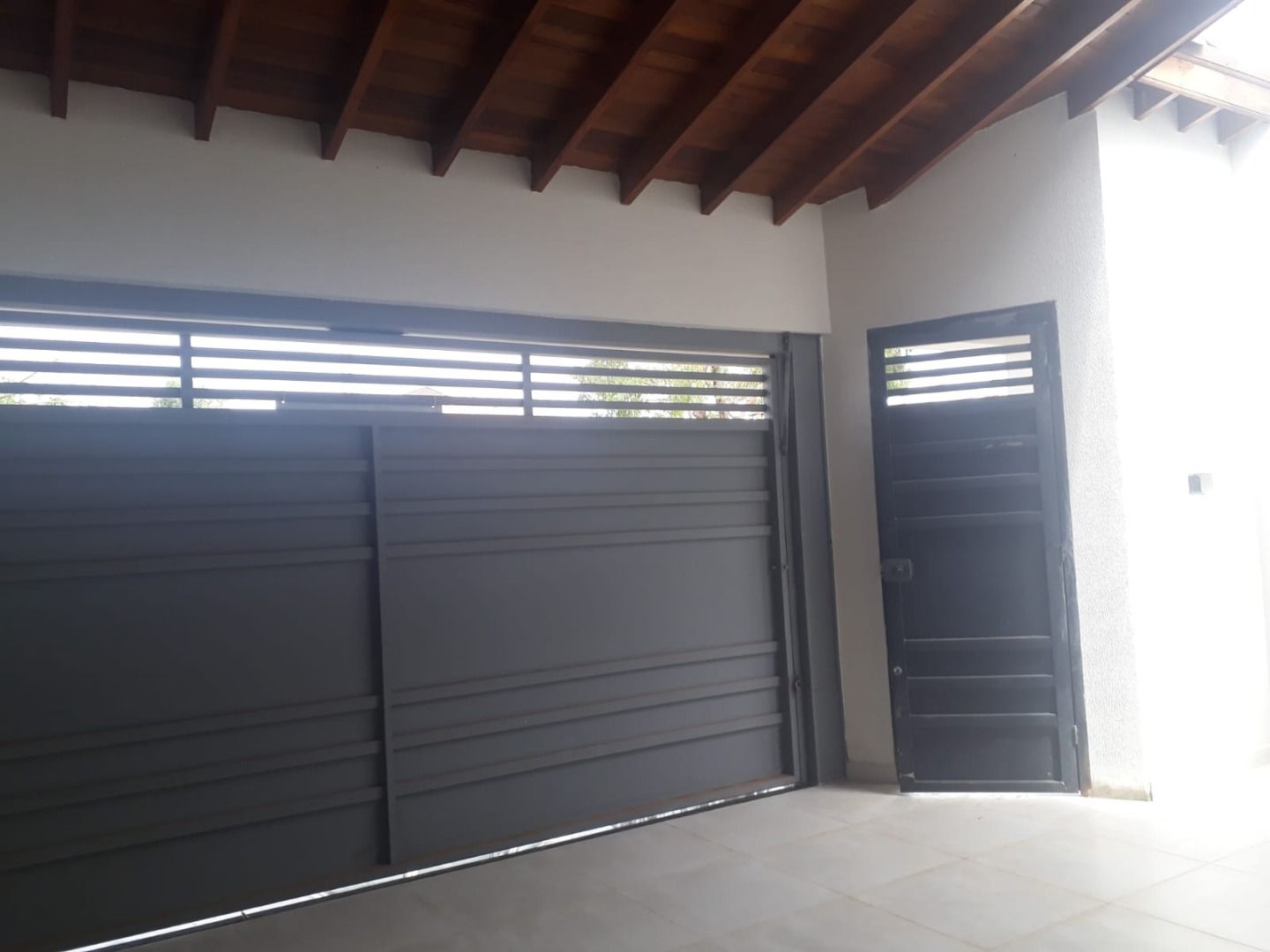 Casa à venda com 3 quartos, 140m² - Foto 1