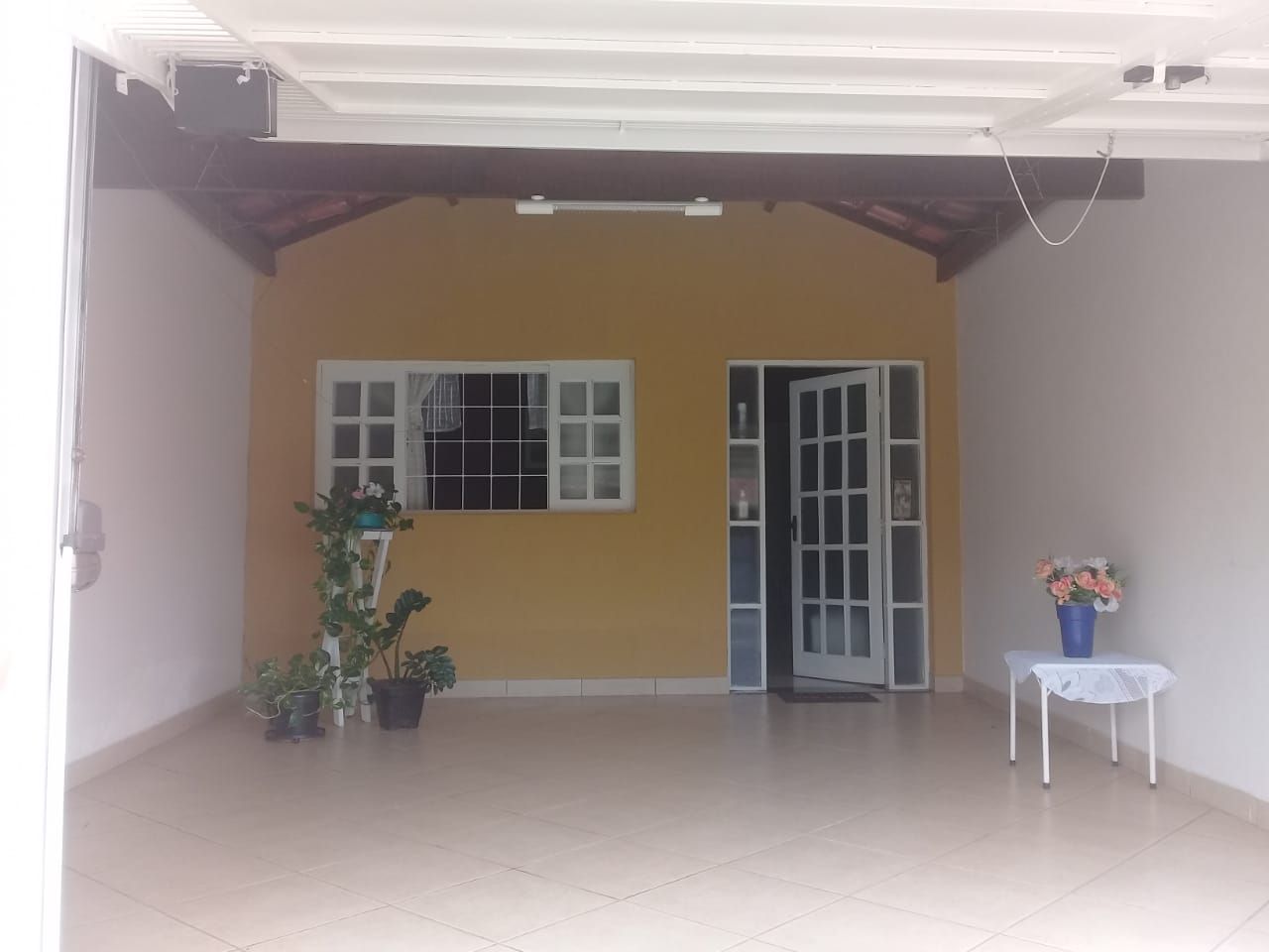 Casa à venda com 2 quartos, 87m² - Foto 1